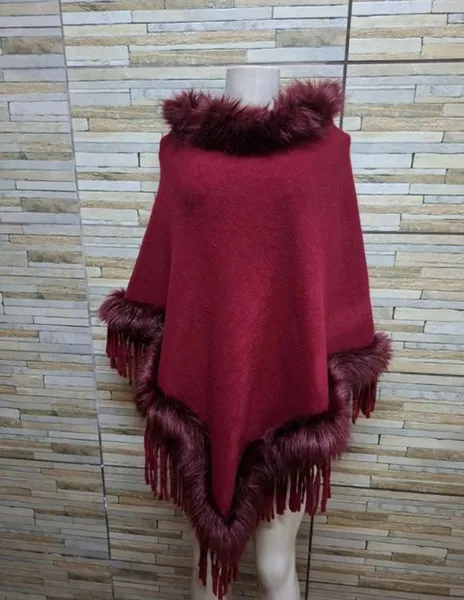 poncho vinho tam único  pelúcia gola alta franjas seminovo