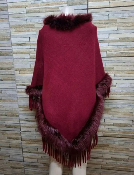 poncho vinho tam único  pelúcia gola alta franjas seminovo