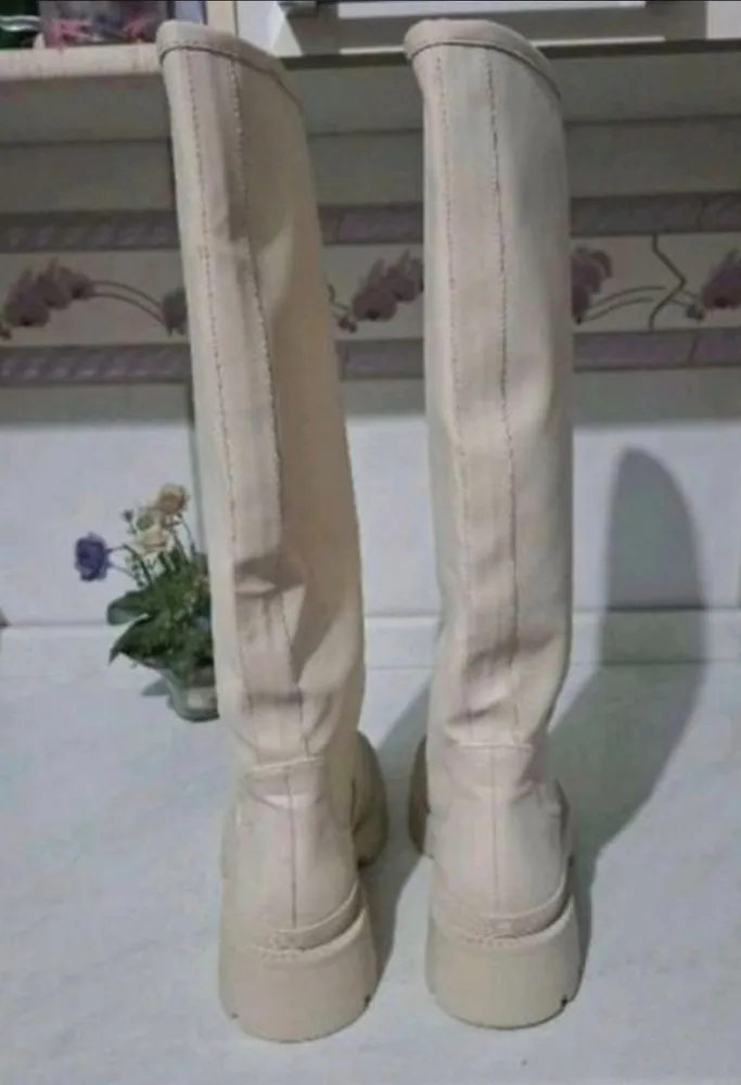 bota zara cano alto tratorada off white nova  N 35 br 37 eur