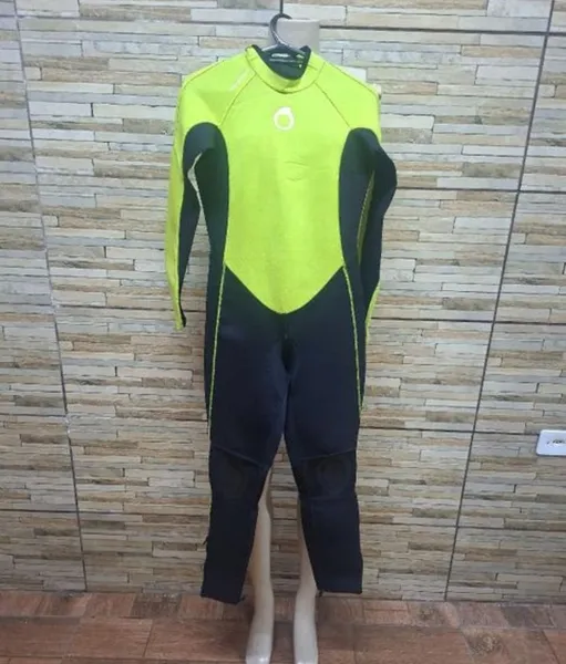 macacão tribord unissex neoprene Tam m  2 2mm seminovo