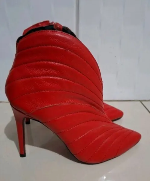bota luíza amaral vermelha n37 estilo premium  salto 11cm