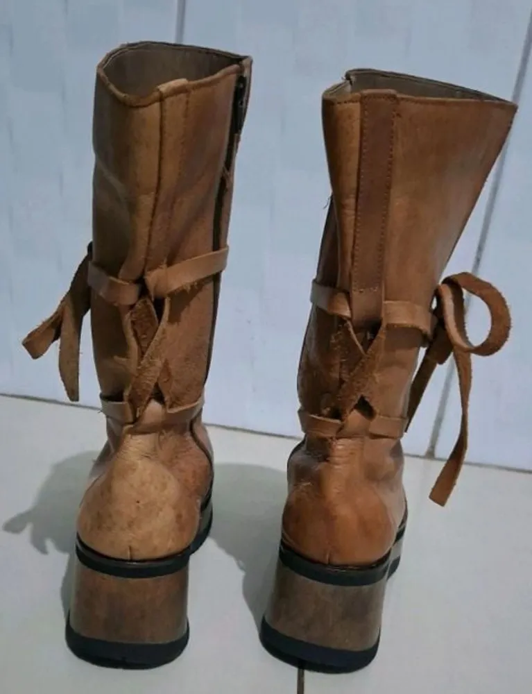 bota couro miss wave vintage caramelo n36 plataforma anabela