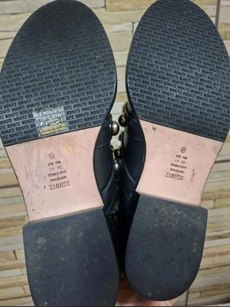 bota schutz couro legítimo tam 39 biker fivelas seminova