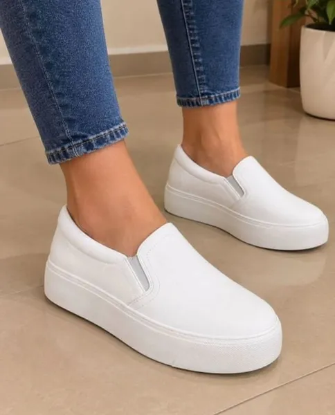 tênis slip on zara branco EU40 BR 38 seminovo e confortável