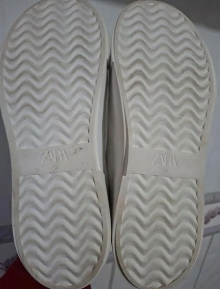 tênis slip on zara branco EU40 BR 38 seminovo e confortável