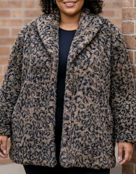 casaco plus size  animal print  pelo sintético veste 48 a 52