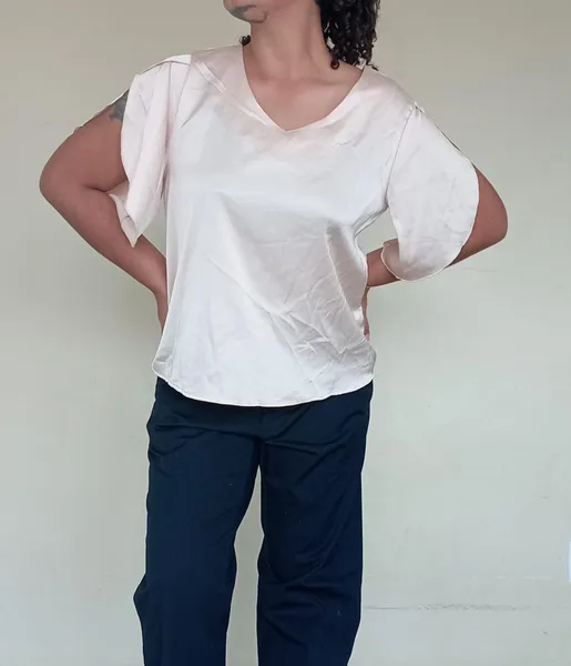 Blusa Shein em Cetim