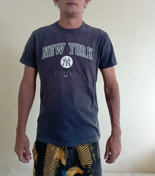 Camiseta New Era