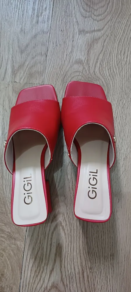 Tamanco vermelho