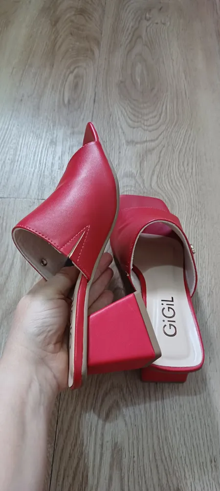 Tamanco vermelho