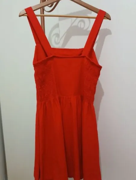 vestido farm vermelho vibrante
