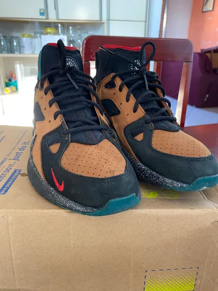 nike air mowabb x olivia kim