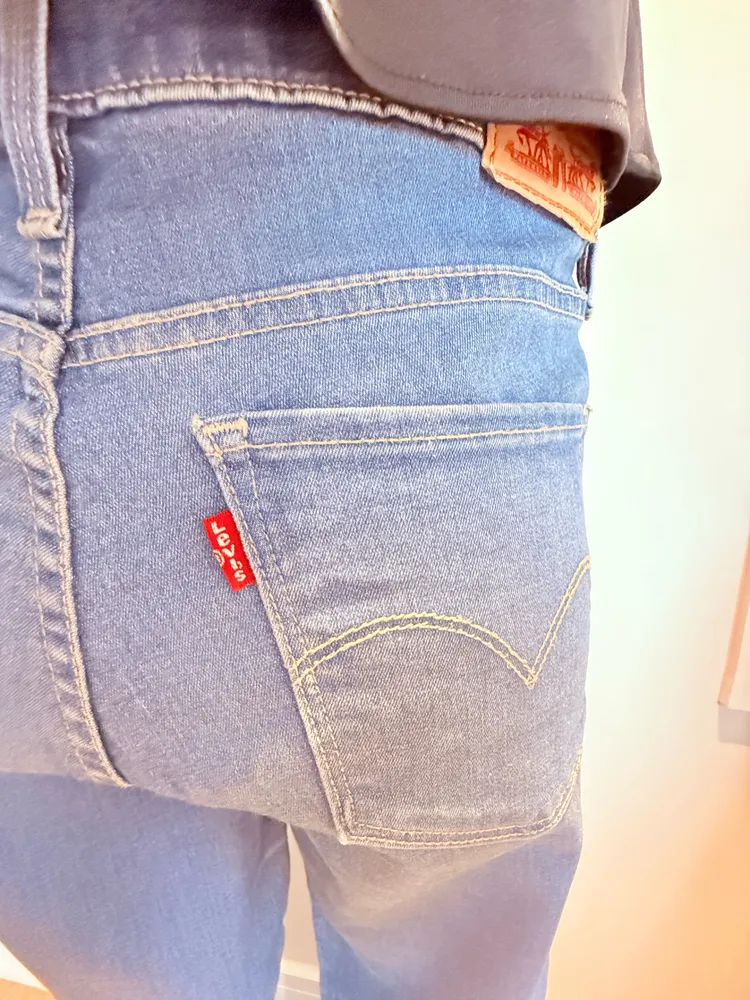 calca levis