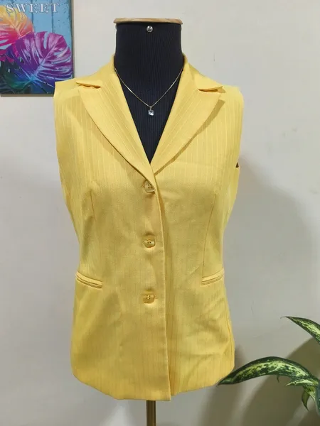 Colete amarelo