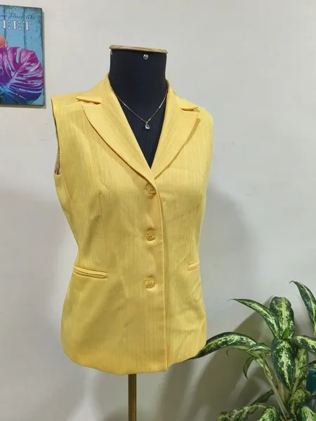 Colete amarelo