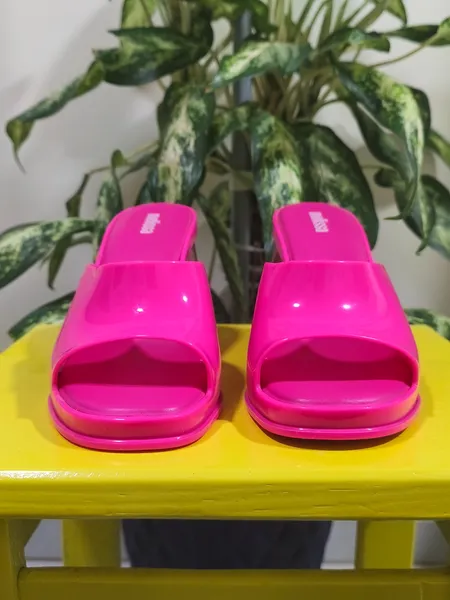 Melissa pink