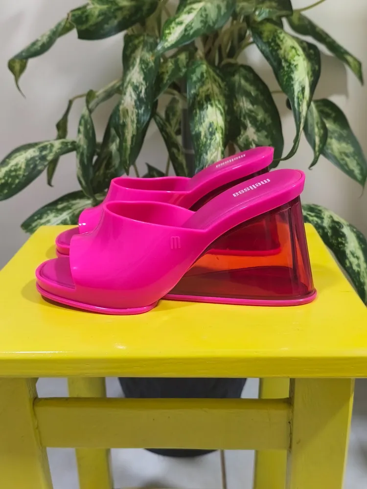 Melissa pink