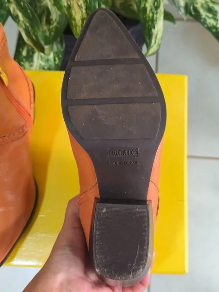 Bota cano curto de couro Orcade