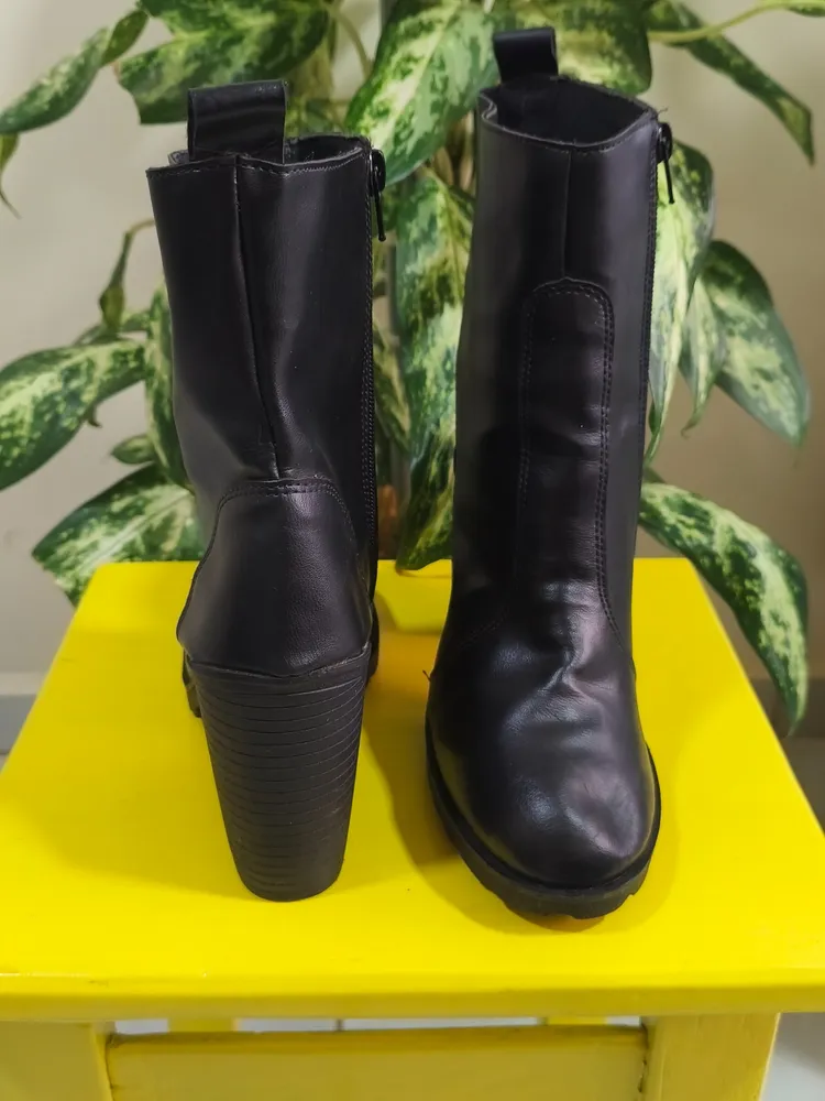 Bota dubuy número 37