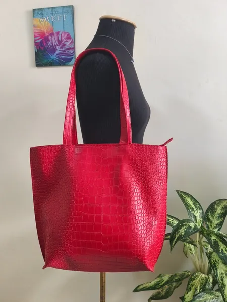 Bolsa de couro texturizada