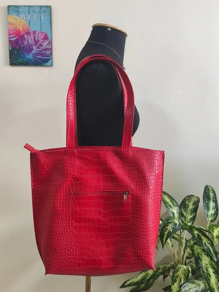 Bolsa de couro texturizada