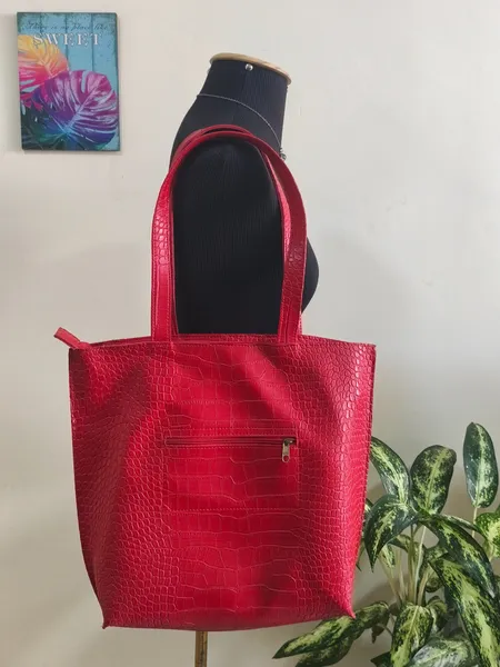 Bolsa de couro texturizada