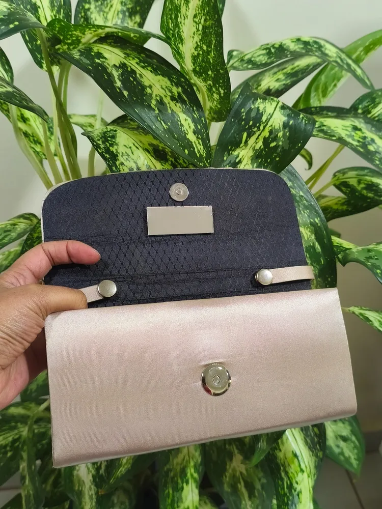 Bolsa transversal ou de mão