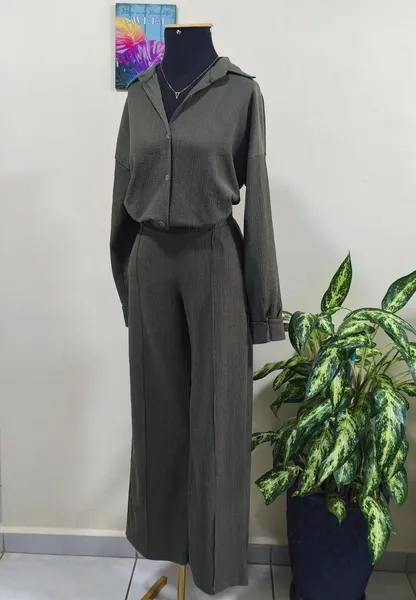 Conjunto verde militar (Fabricado na Turquia)