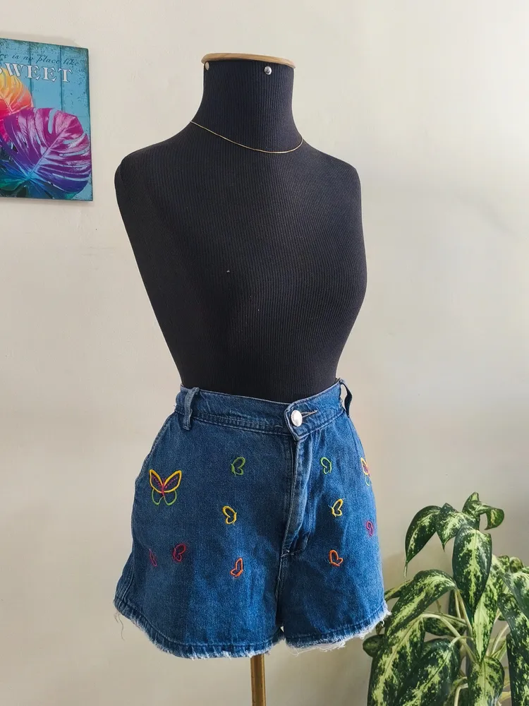 Short jeans bordado