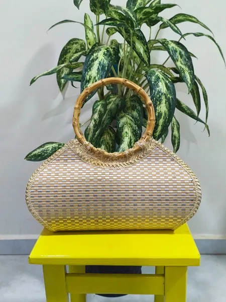 Bolsa de palha estruturada