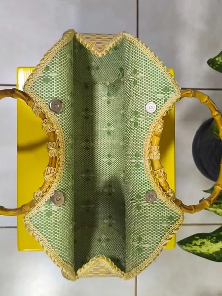 Bolsa de palha estruturada