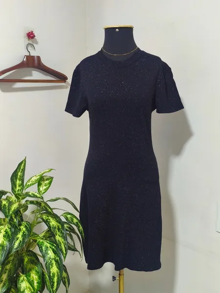 Vestido curto preto