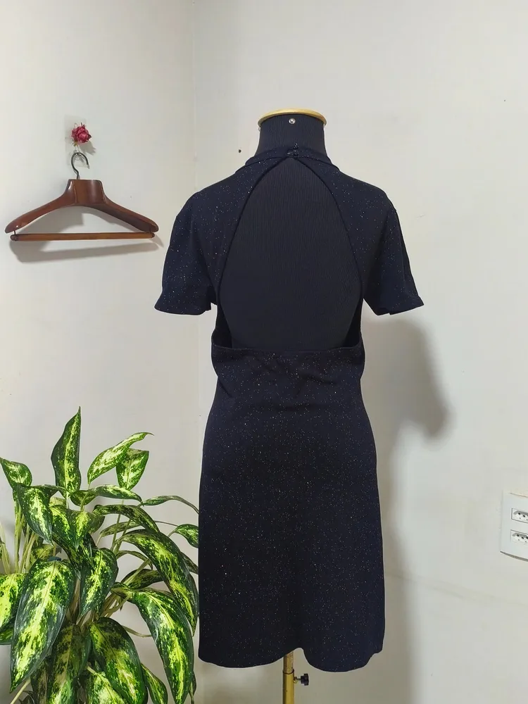 Vestido curto preto