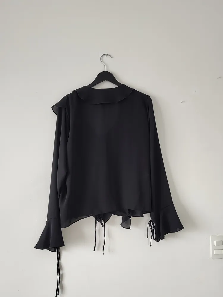 blusa babados chiffon