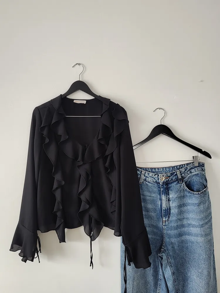 blusa babados chiffon