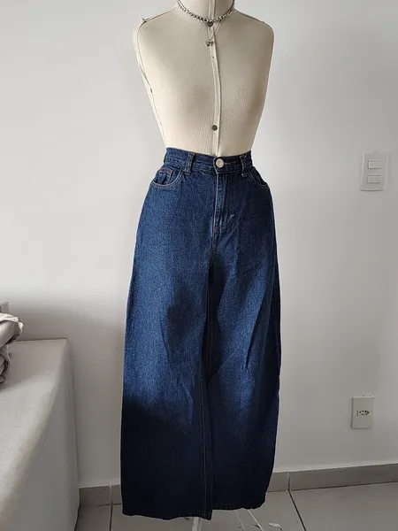 calça wide lavagem azul escuro jeans
