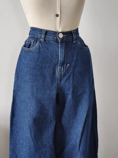 calça wide lavagem azul escuro jeans