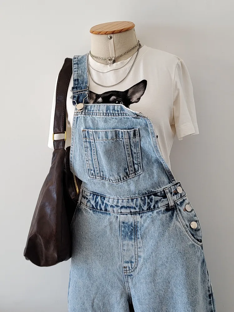 JARDINEIRA MACACÃO JEANS LAVAGEM CLARA