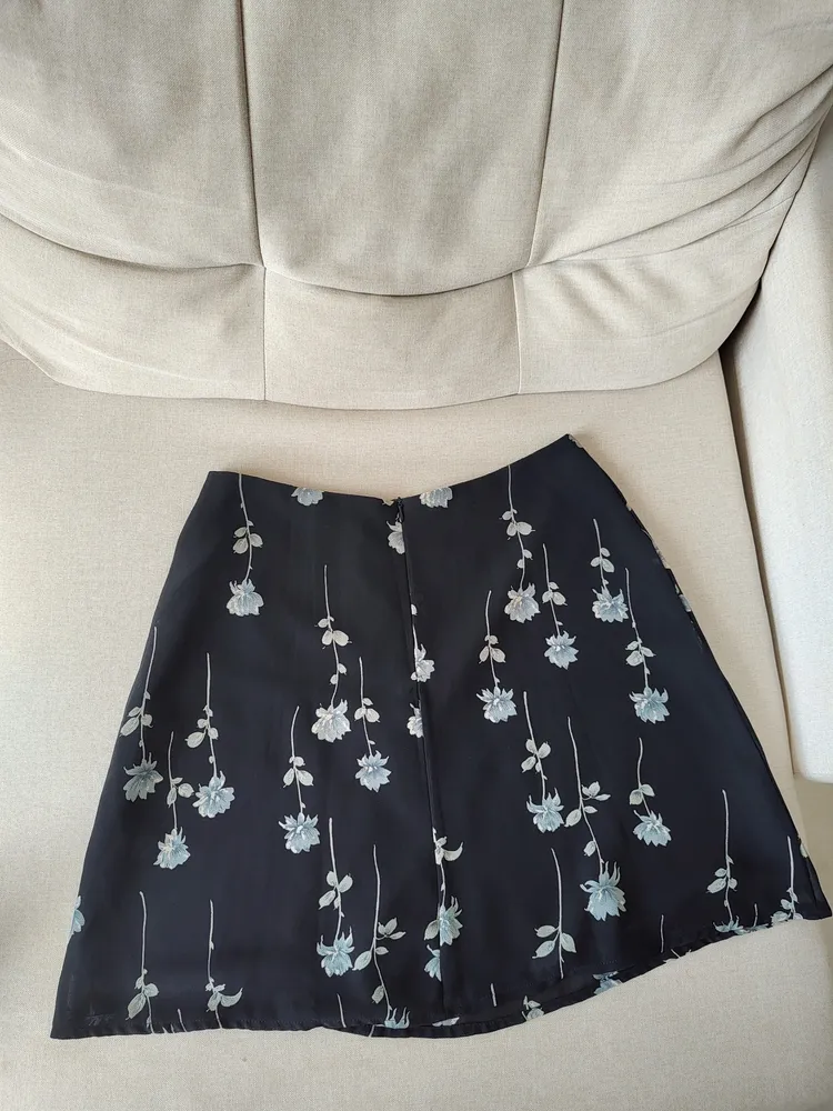 SAIA PRETA FLORES