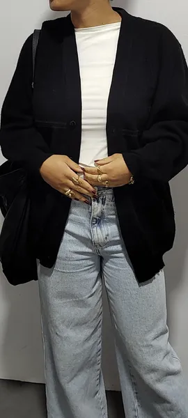 CARDIGAN PRETO COM BOLSOS LÃ PESADA QUENTINHA LINDA