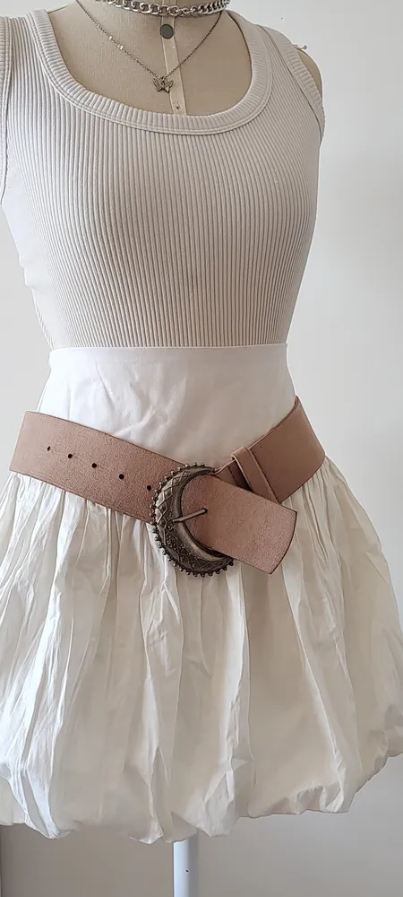 CINTO BOHO SATINATO BEGE MAXI FIVELA PRATA ENVELHECIDA