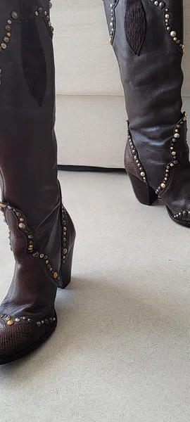BOTA COUNTRY AREZZO MARROM COURO CANO ALTO WESTERN