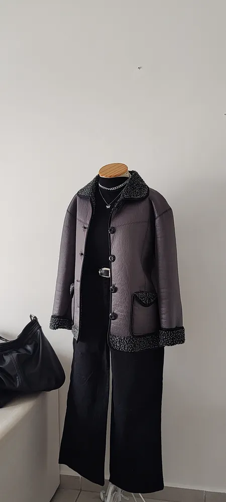 CASACO SHEARLING CINZA GRAFITE PELUCIADO VINTAGE