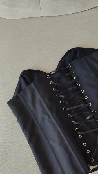 CORSET PRETO VINTAGE estrutura 13 barbatanas (G-GG)