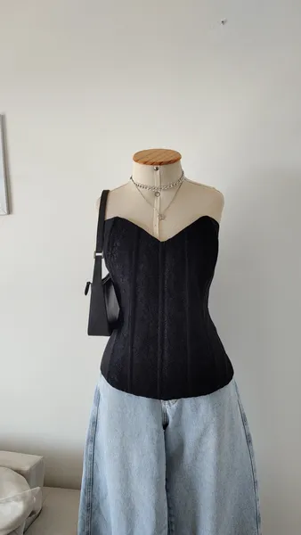 CORSET PRETO VINTAGE estrutura 13 barbatanas (G-GG)