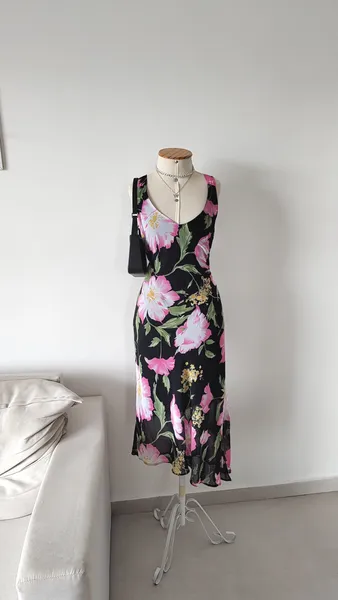 VESTIDO PRETO FLORIDO FLUIDEZ (M