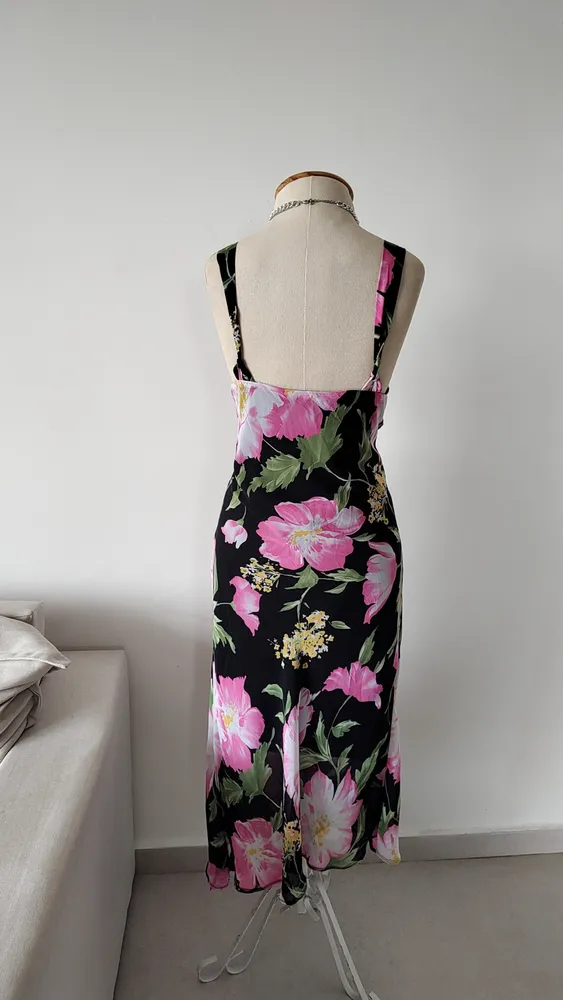 VESTIDO PRETO FLORIDO FLUIDEZ (M