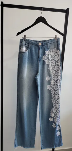 CALÇA JEANS RENDA ROMÂNTICA (40)