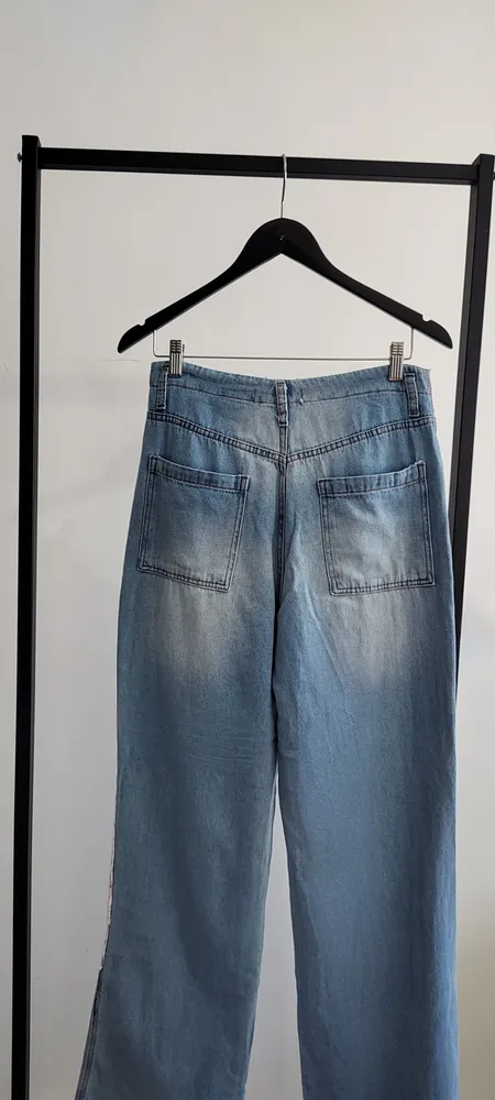 CALÇA JEANS RENDA ROMÂNTICA (40)