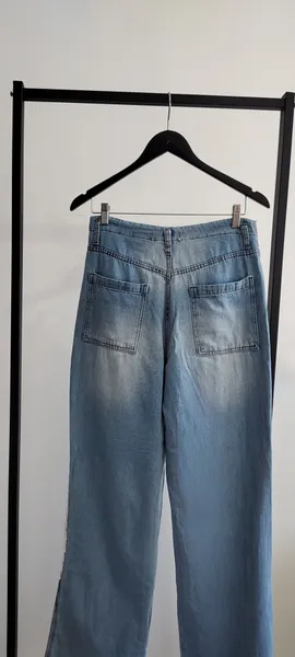 CALÇA JEANS RENDA ROMÂNTICA (40)